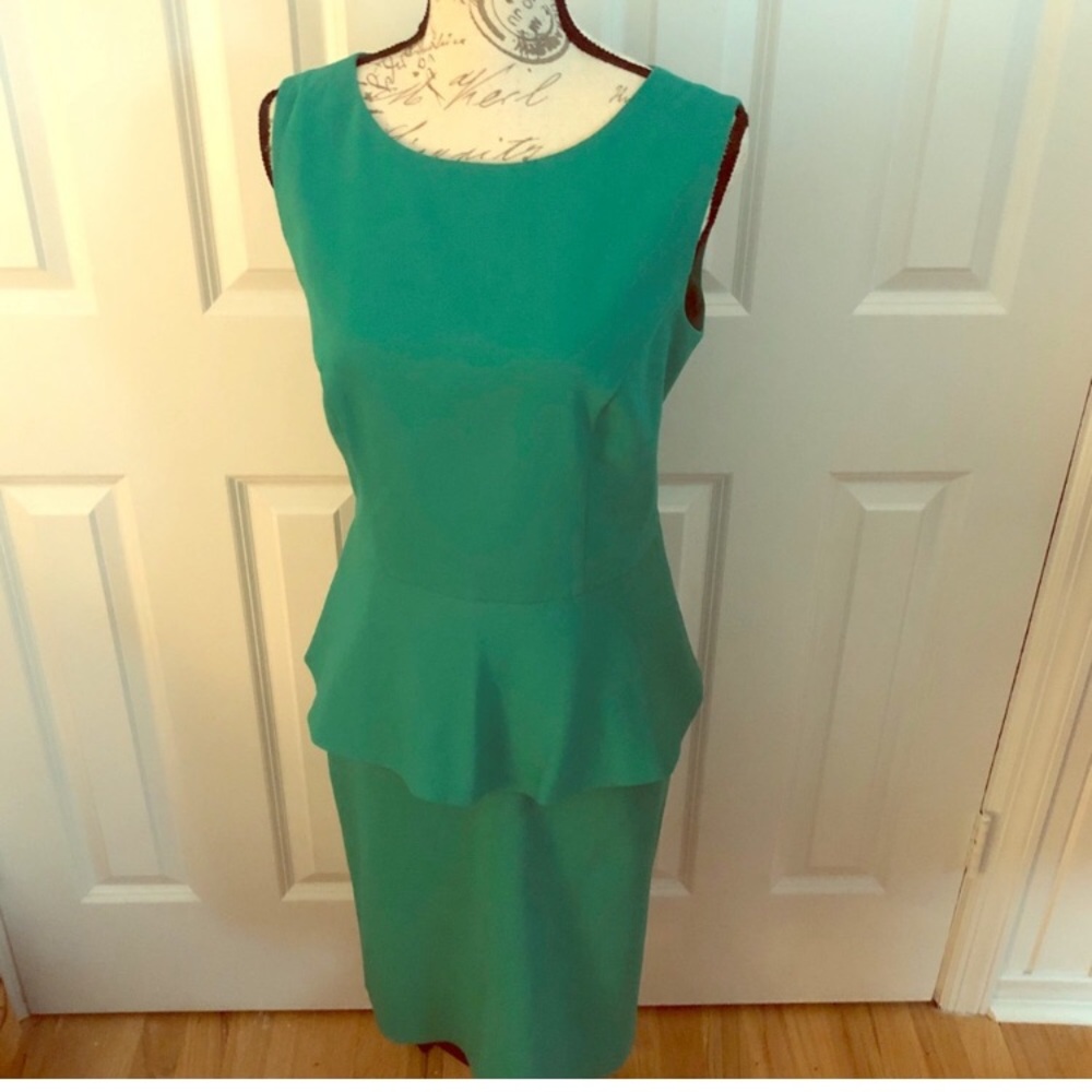 Bialcon skirt and top set in green envy.